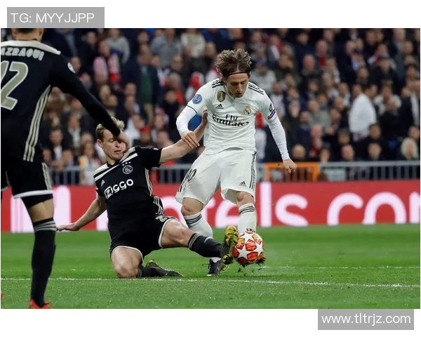 2010年皇马客场挑战阿贾克斯精彩回顾与赛后分析