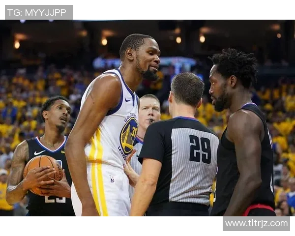 2019年季后赛第三场勇士对快船激战回顾与精彩瞬间分析